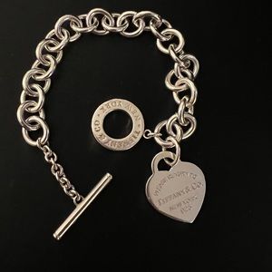 Pristine authentic Tiffany heart bracelet with toggle clasp.